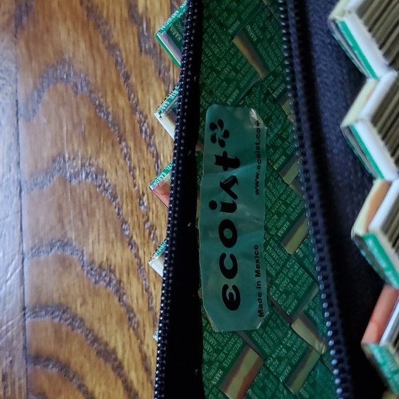 Early 2000's  Ecoist Recycled Candy Wrapper Clutch Wristlet - Picture 3 of 11